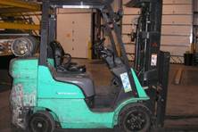 2004 Mitsubishi FG30N-LP