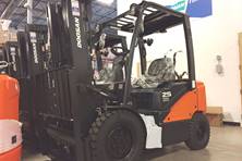 2023 Doosan G25E-7