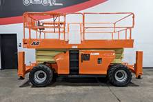 2011 JLG 3394RT