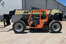 2021 JLG 742