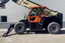 2020 JLG 1075