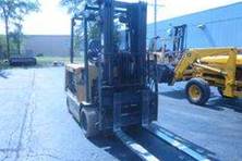 2005 Cat E8000