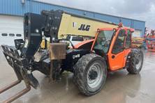 2017 JLG 1055