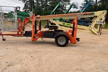 2017 JLG T350