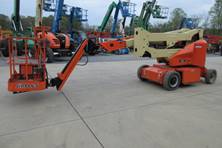 2017 JLG E400AJPN