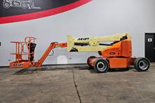 2016 JLG E450AJ