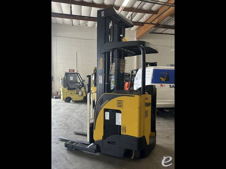 2014 Yale NR045EB