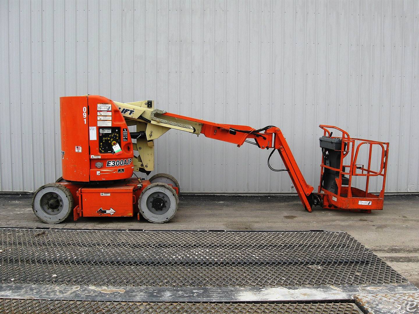 2008 JLG E300AJP