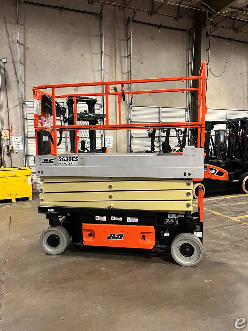 2013 JLG 2630ES