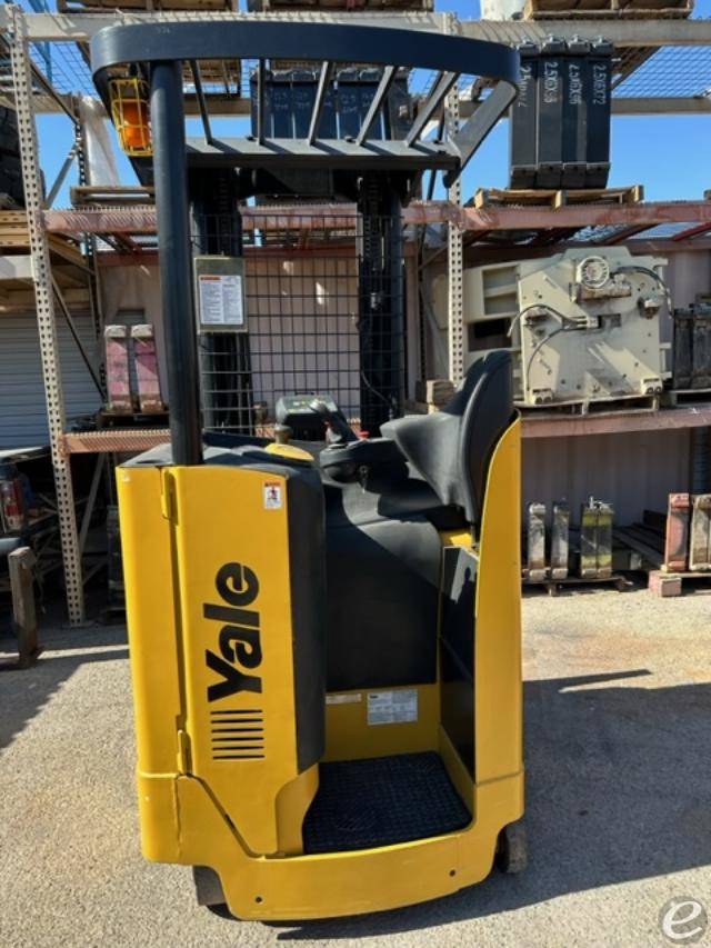 2008 Yale NR040DA