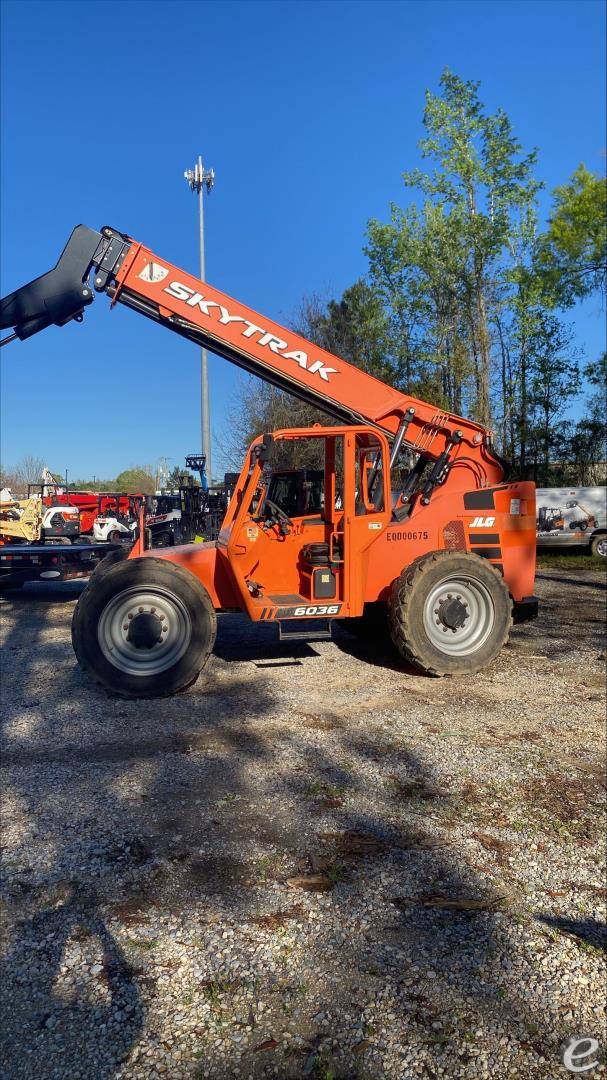 2019 JLG 6036