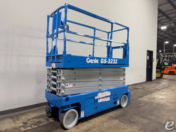 2014 Genie GS3232