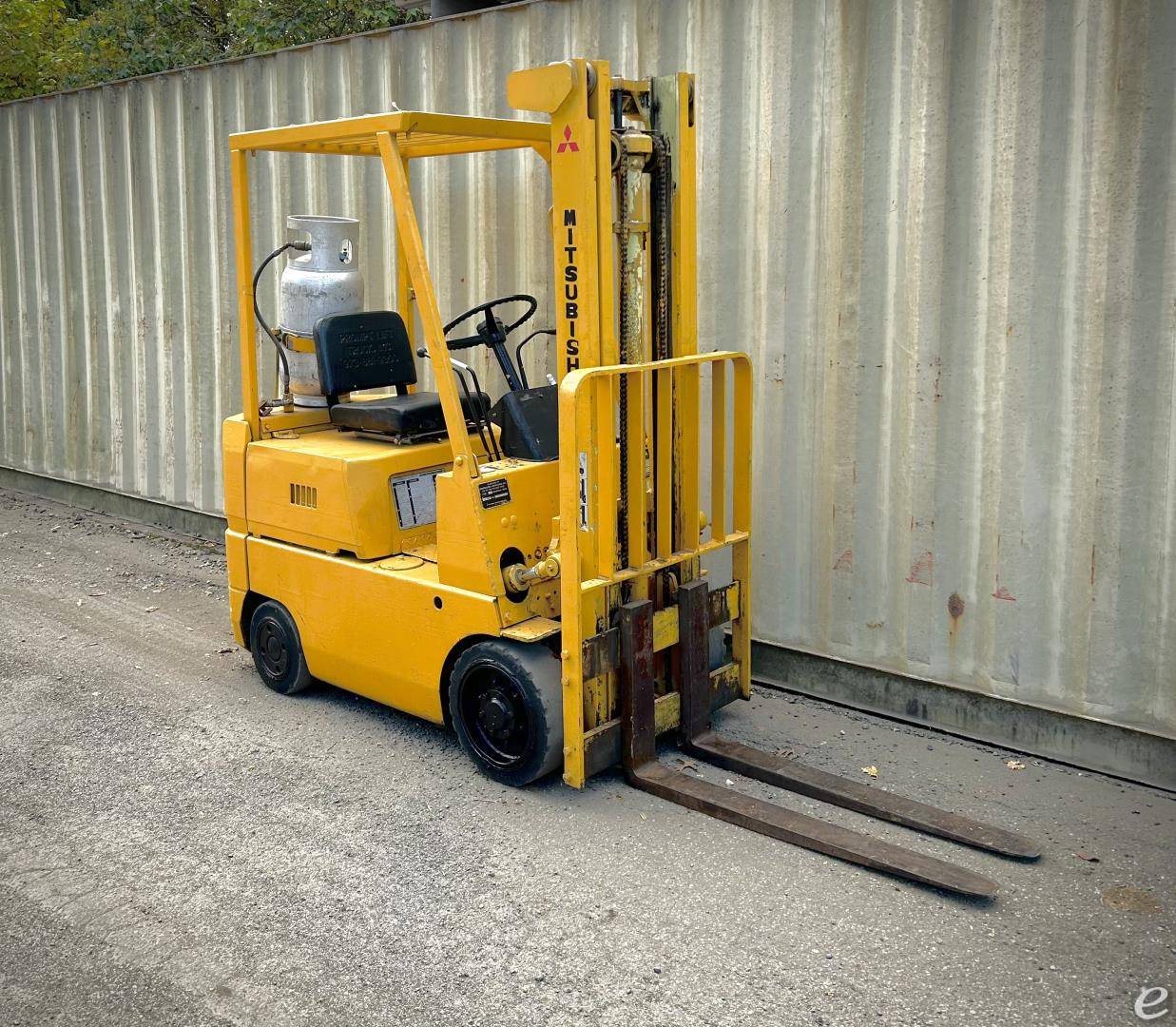 1992 Mitsubishi FGC15