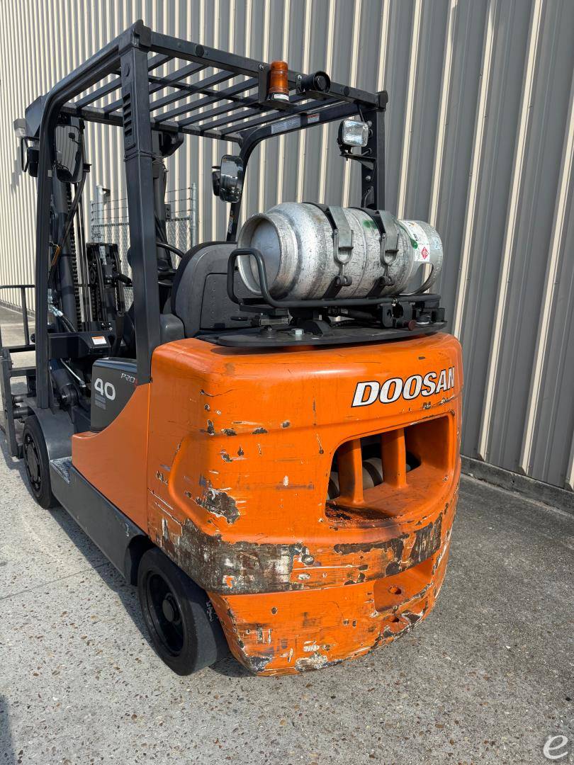 2019 Doosan GC40S-5