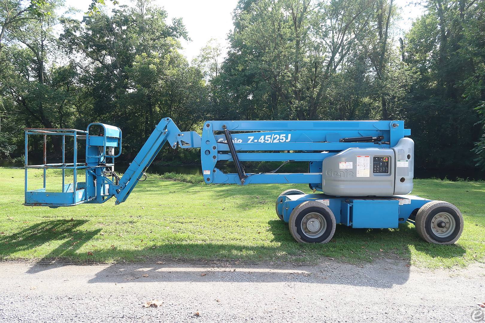 2008 Genie Z45/25J DC