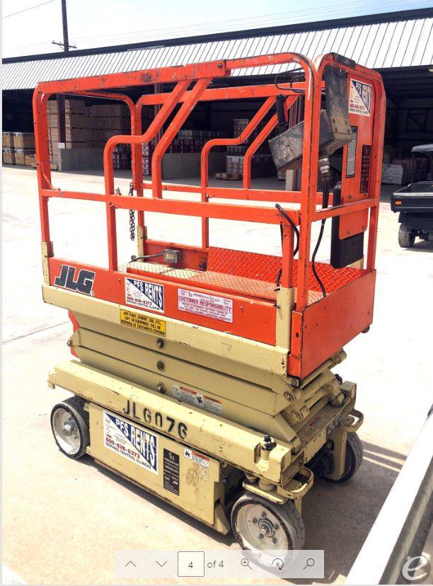 2004 JLG 1932 E2