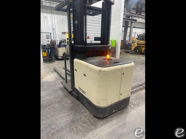 2002 Crown SP3010-30