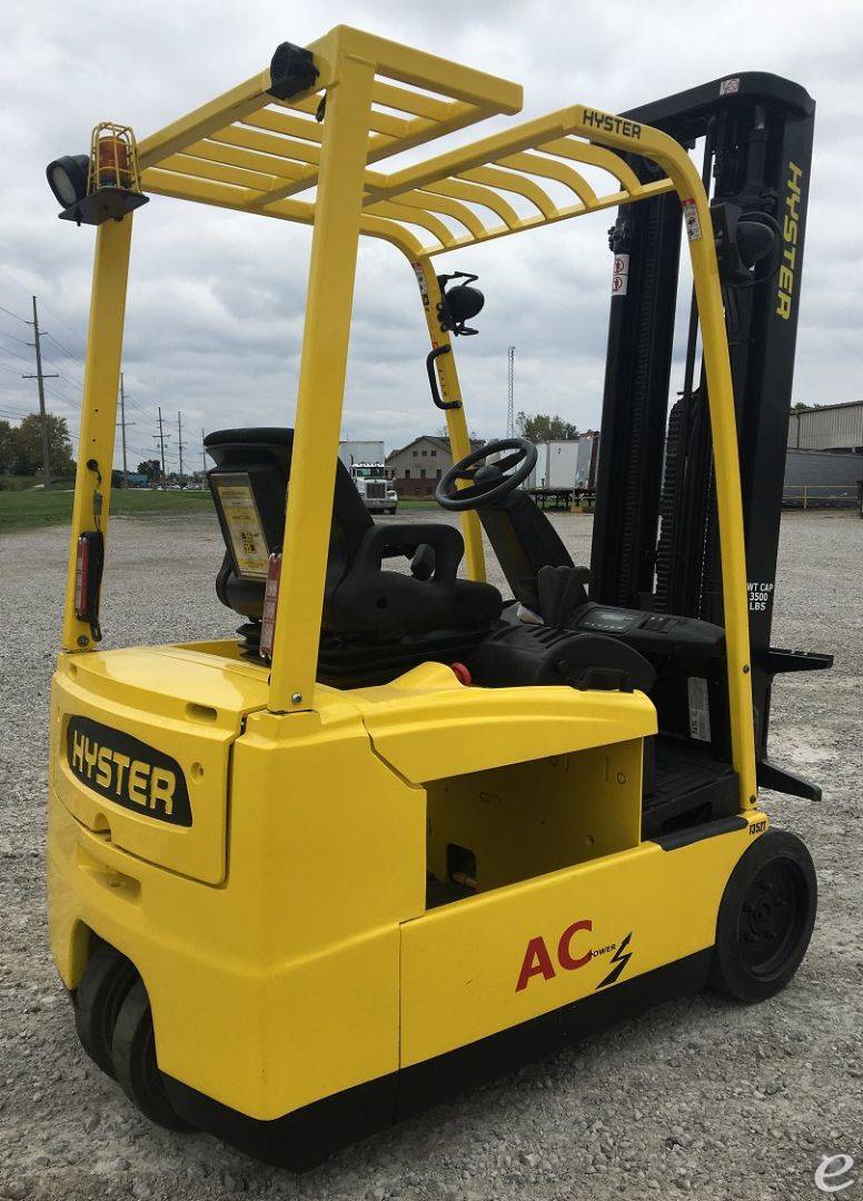 2010 Hyster J35ZT