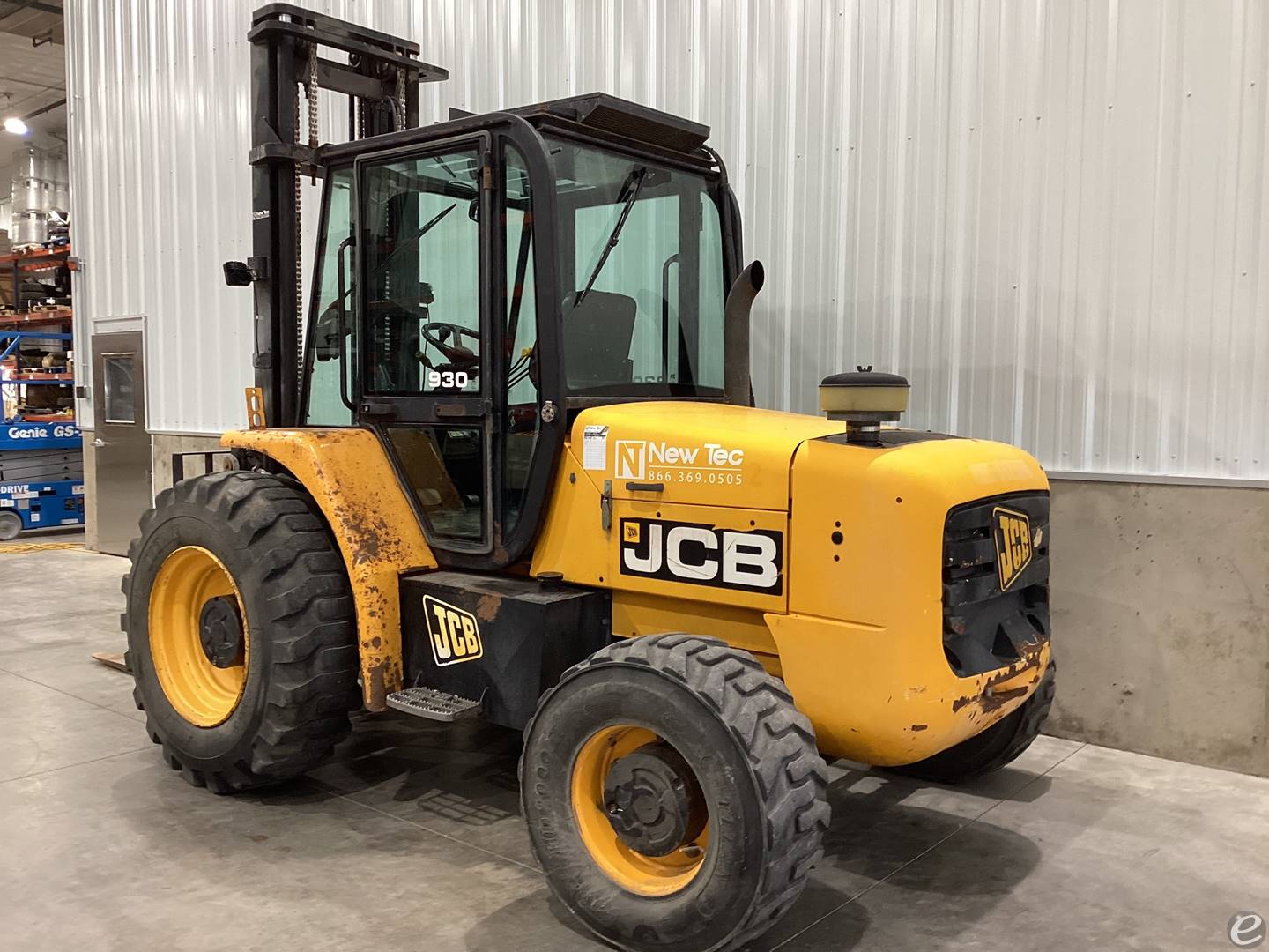 2011 JCB 930