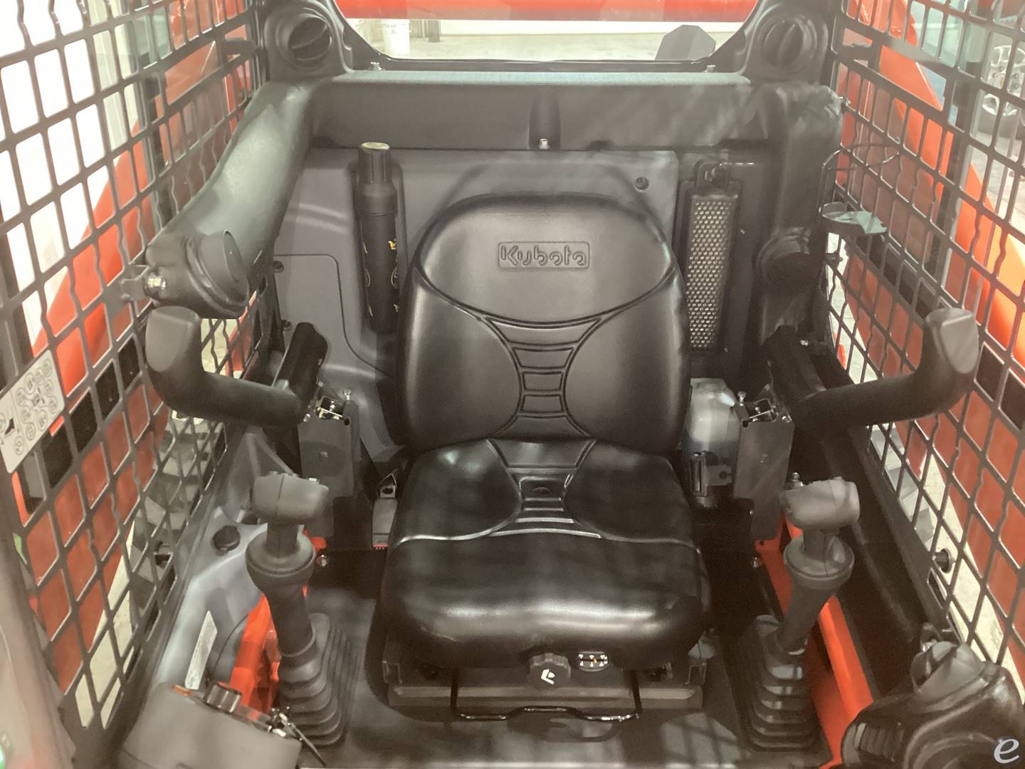 2023 Kubota SSV65HFRC