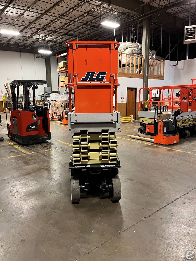 2013 JLG 2630ES