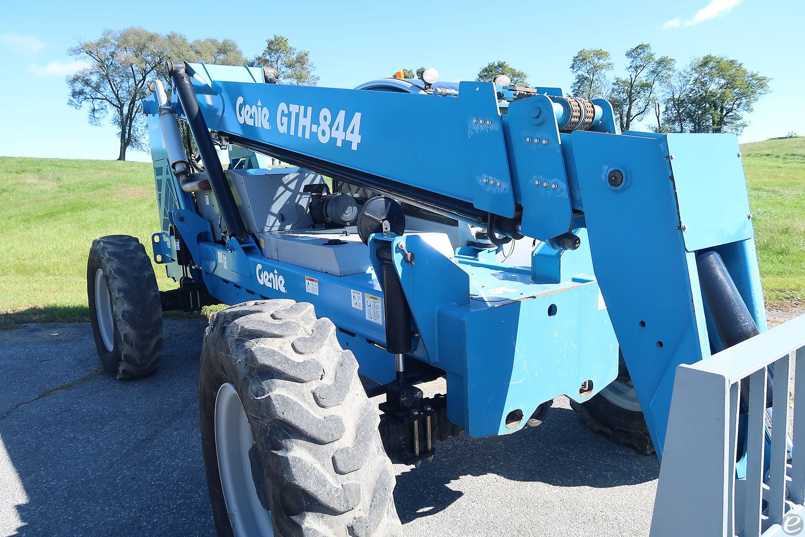 2012 Genie GTH844