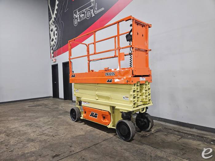 2016 JLG 2632ES