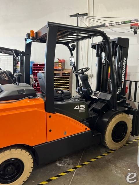 2021 Doosan G45S-7