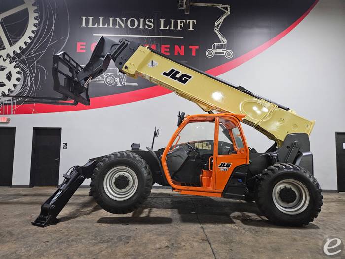 2015 JLG 1255