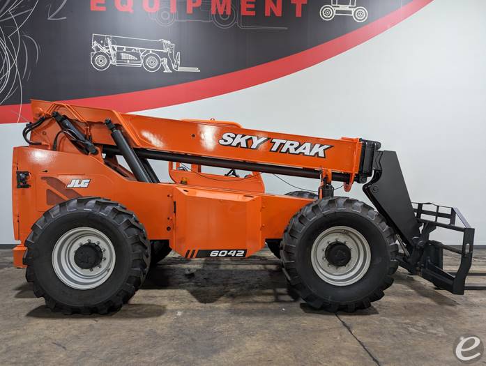 2014 JLG 6042