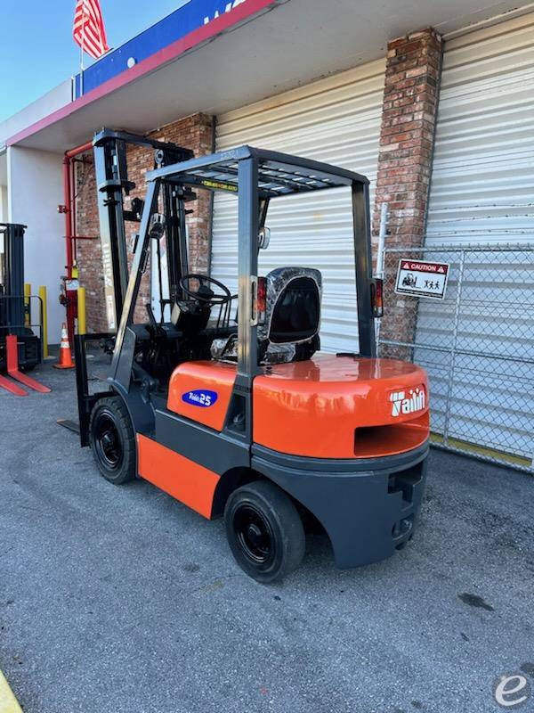 World Lift FD25P