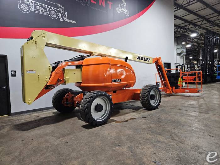 2013 JLG 600AJ