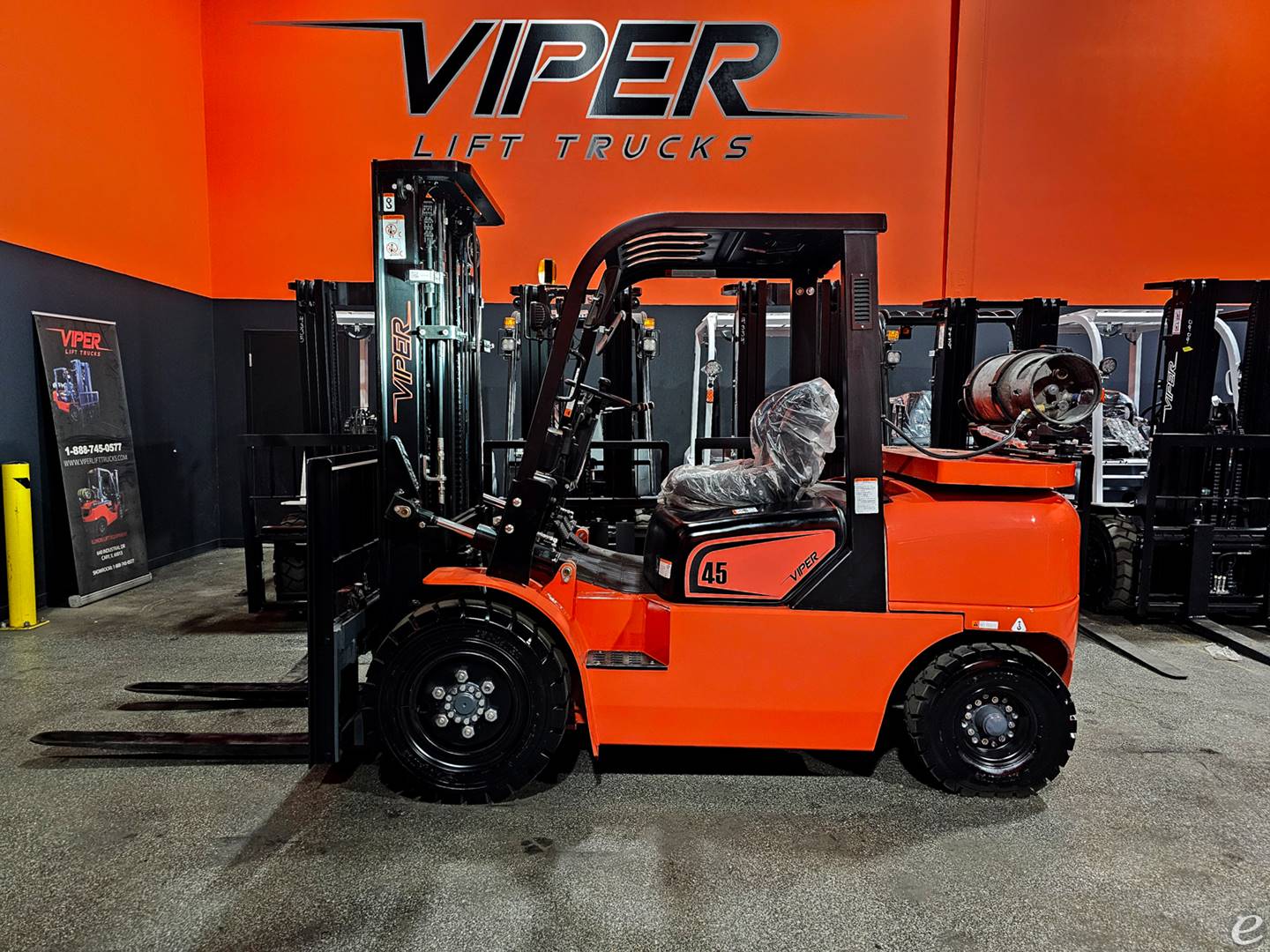 2024 Viper Lift Trucks FY45