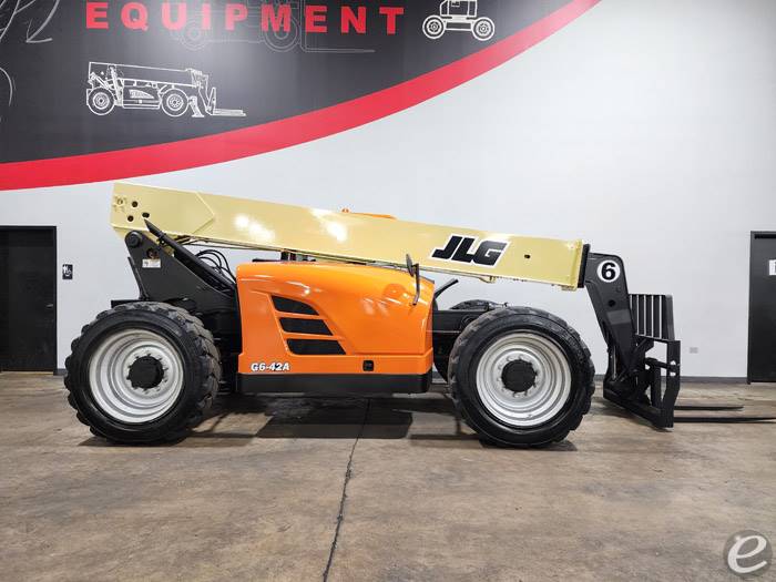 2013 JLG G6-42A