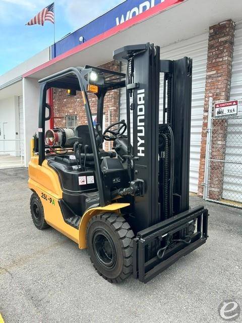 Hyundai 25L-9A