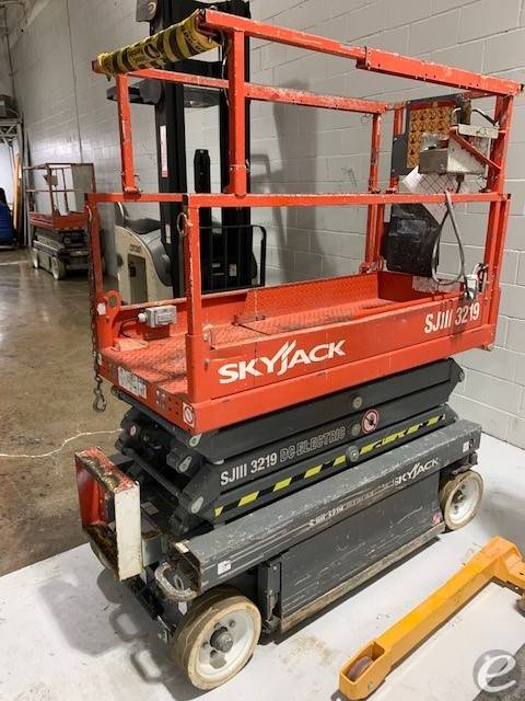 2014 Skyjack 3219