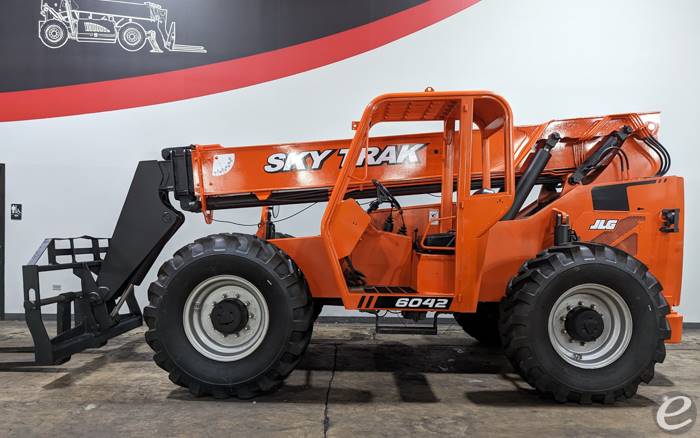 2014 JLG 6042