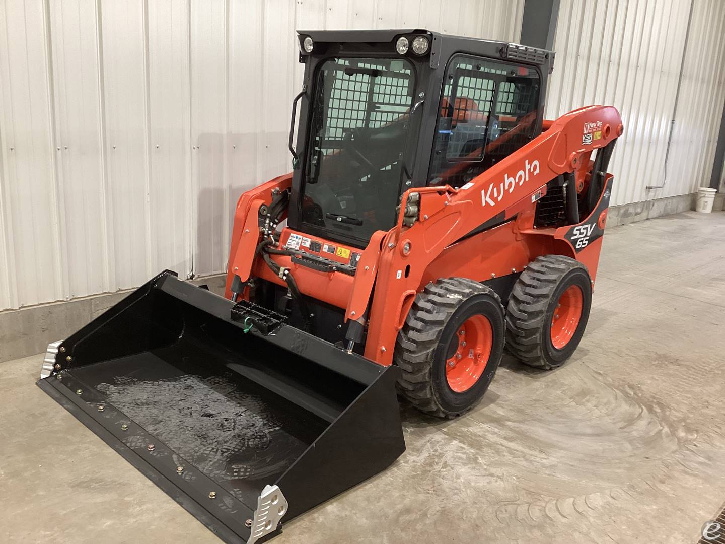 2024 Kubota SSV65PHFRC