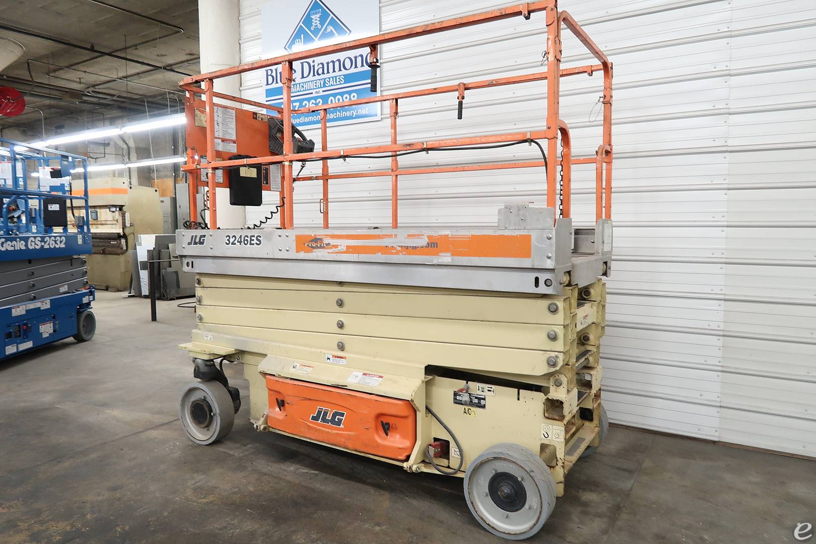 2008 JLG 3246ES