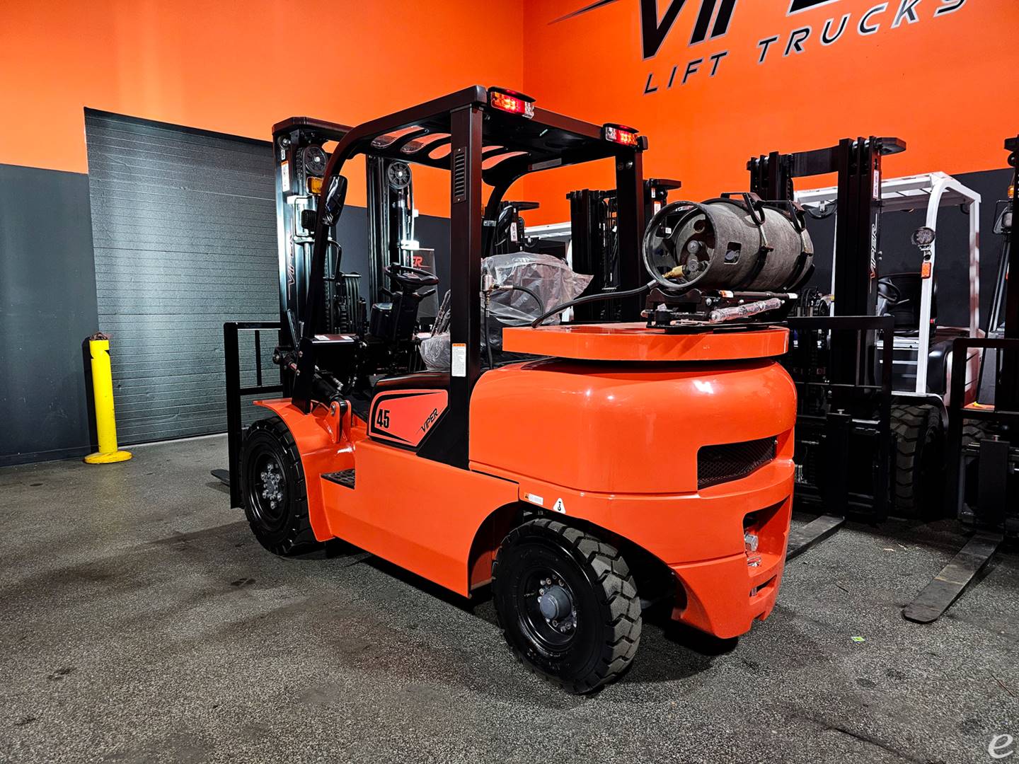 2024 Viper Lift Trucks FY45