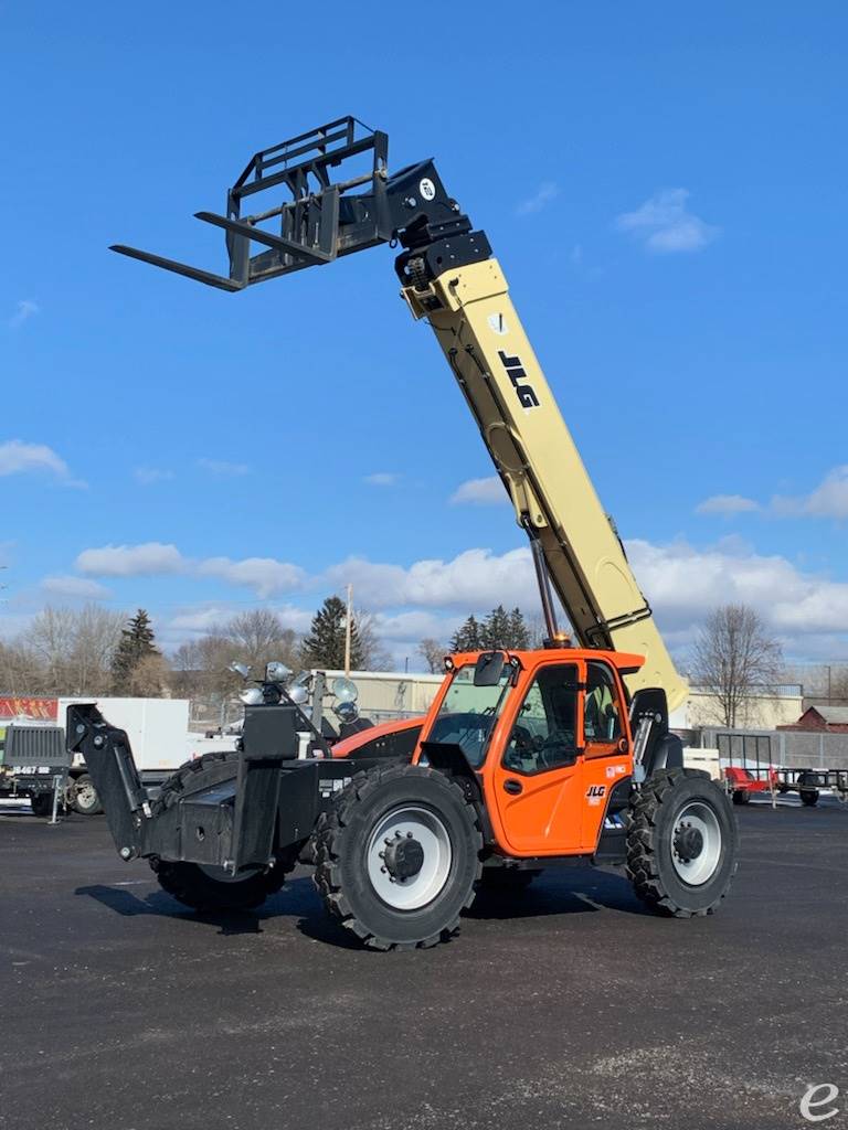 2022 JLG 1255