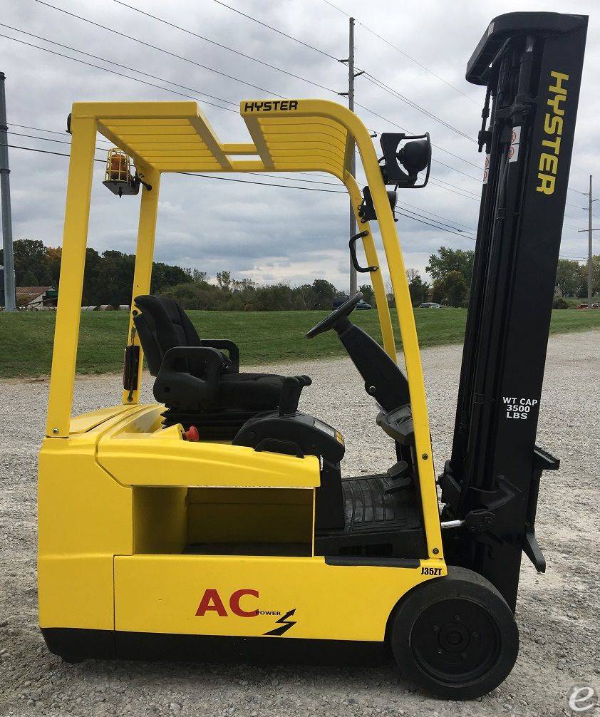 2010 Hyster J35ZT