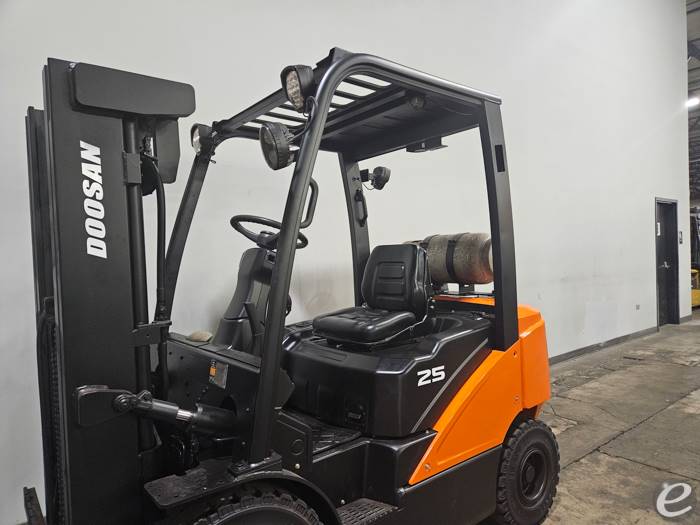 2017 Doosan G25N-7