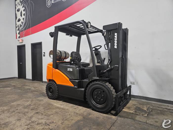 2017 Doosan G25N-7