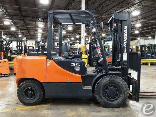 2015 Doosan D35S-7