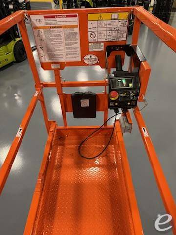 2025 JLG ES2632