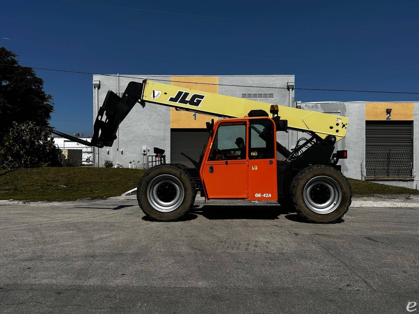 2014 JLG G6-42A