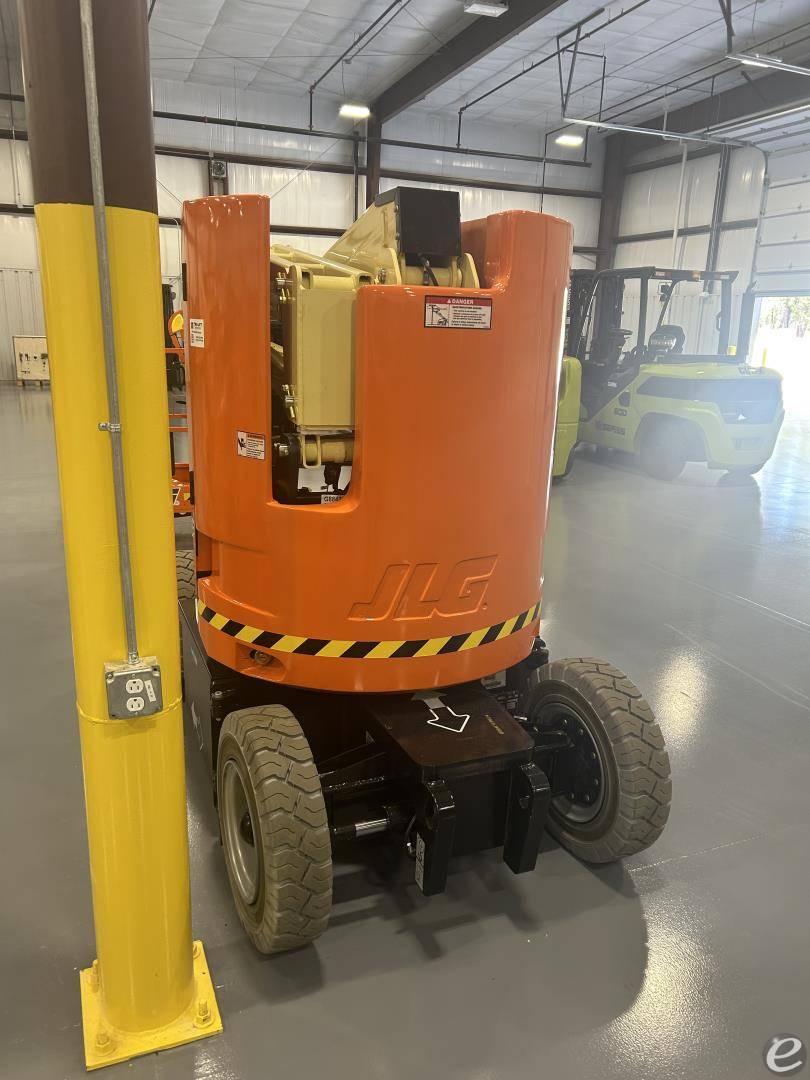 2025 JLG E300AJP