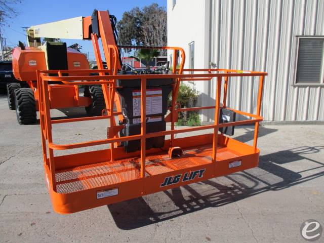 2012 JLG 800AJ