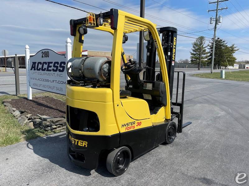 2017 Hyster S30FT